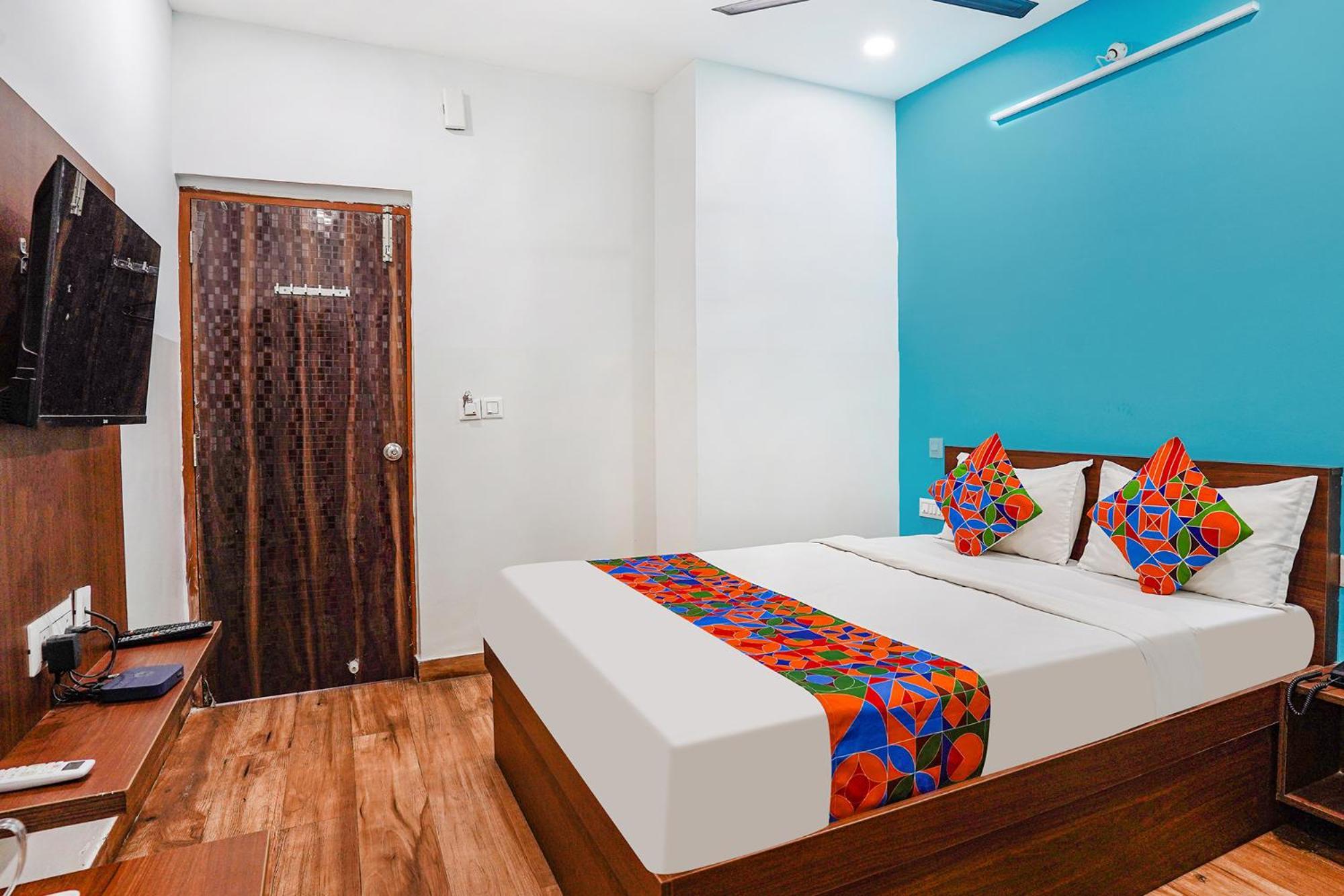 Fabhotel Rlv Green Palace - Nr Kengeri Satellite Town Bangalore Esterno foto