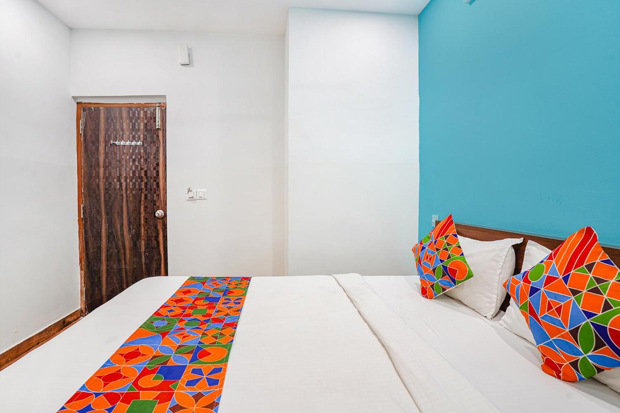 Fabhotel Rlv Green Palace - Nr Kengeri Satellite Town Bangalore Esterno foto