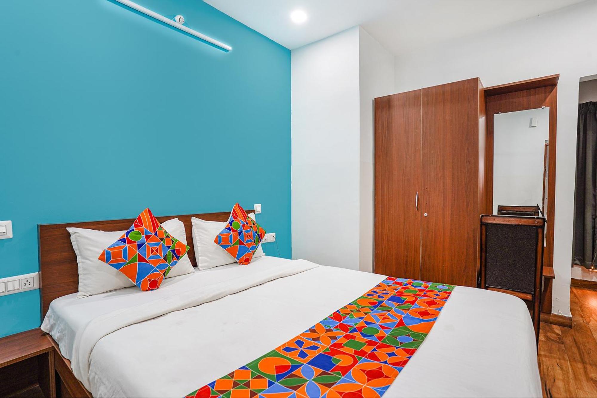 Fabhotel Rlv Green Palace - Nr Kengeri Satellite Town Bangalore Esterno foto