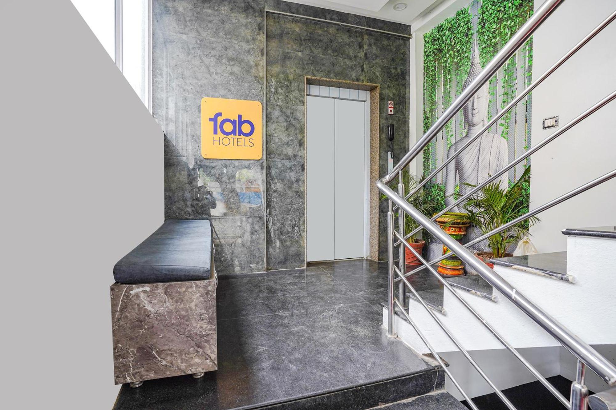 Fabhotel Rlv Green Palace - Nr Kengeri Satellite Town Bangalore Esterno foto