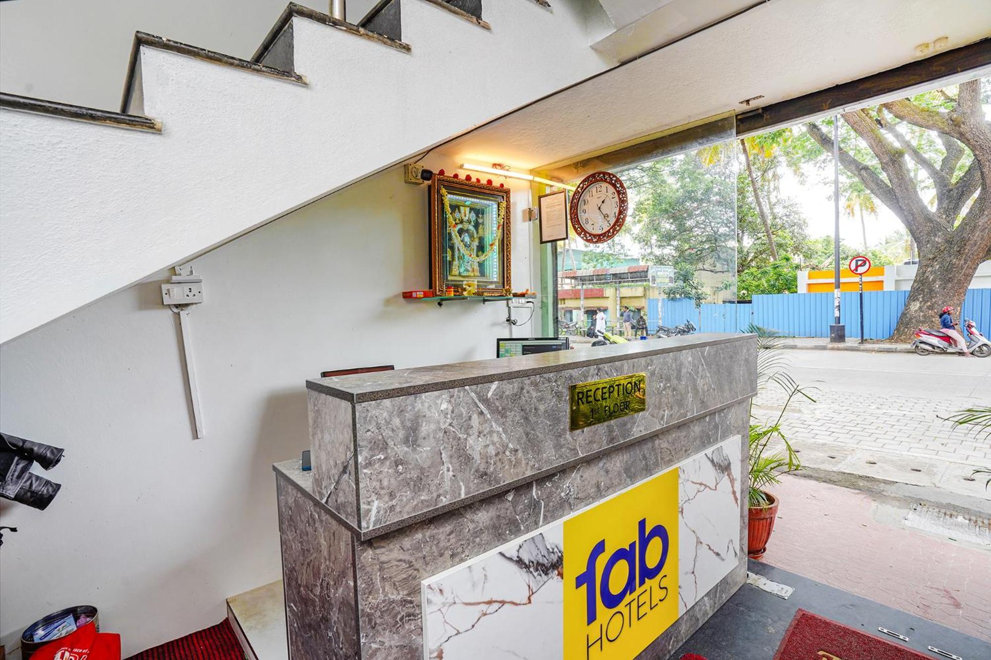 Fabhotel Rlv Green Palace - Nr Kengeri Satellite Town Bangalore Esterno foto