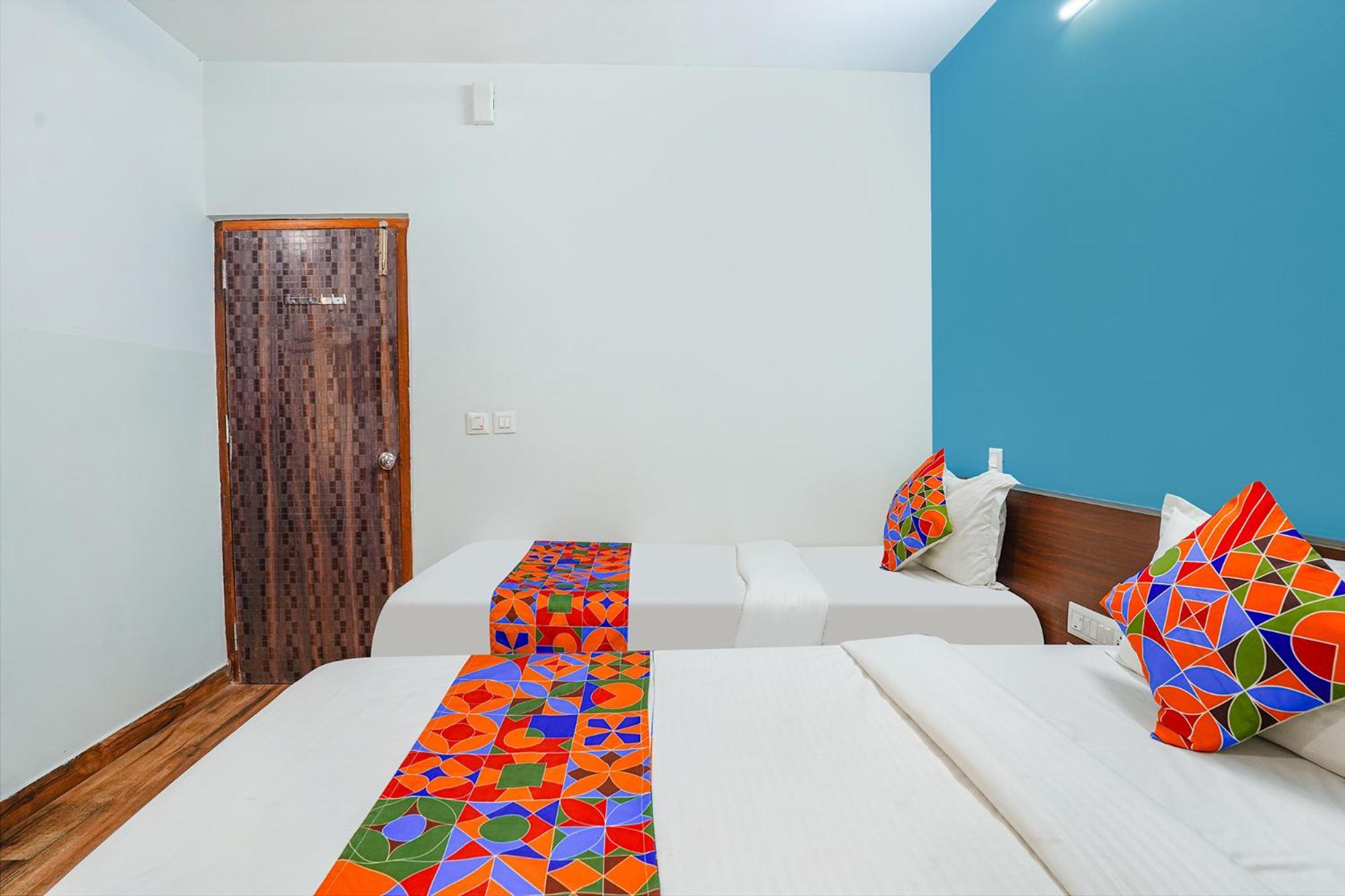 Fabhotel Rlv Green Palace - Nr Kengeri Satellite Town Bangalore Esterno foto