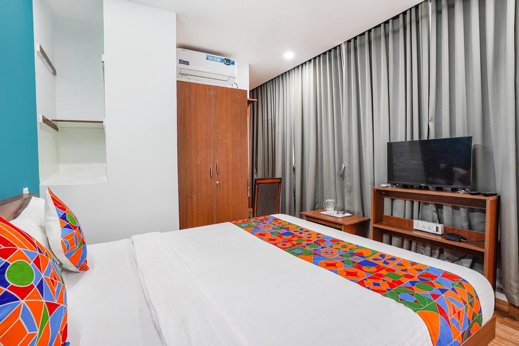 Fabhotel Rlv Green Palace - Nr Kengeri Satellite Town Bangalore Esterno foto