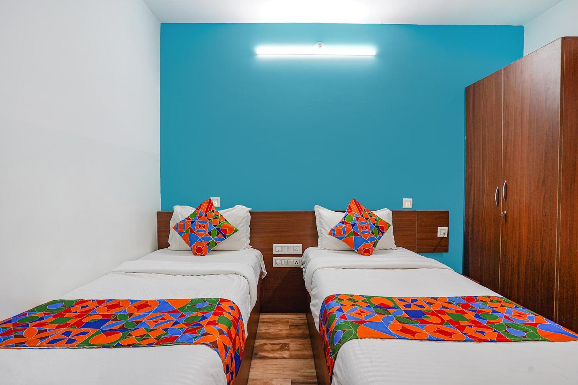 Fabhotel Rlv Green Palace - Nr Kengeri Satellite Town Bangalore Esterno foto